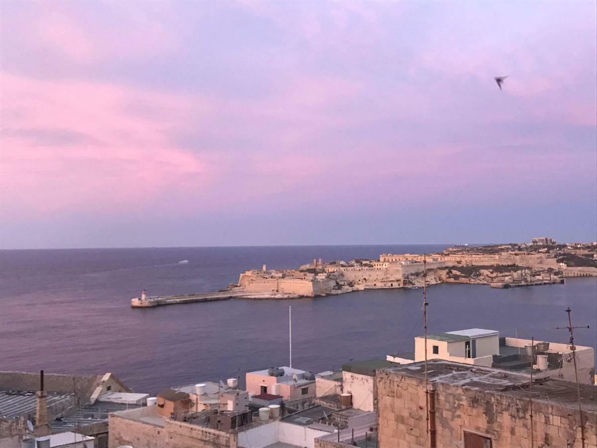 Sea View Large Valletta Appartment Eksteriør billede